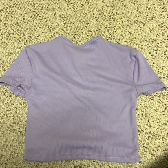 Pruple top - Picture 2 of 2